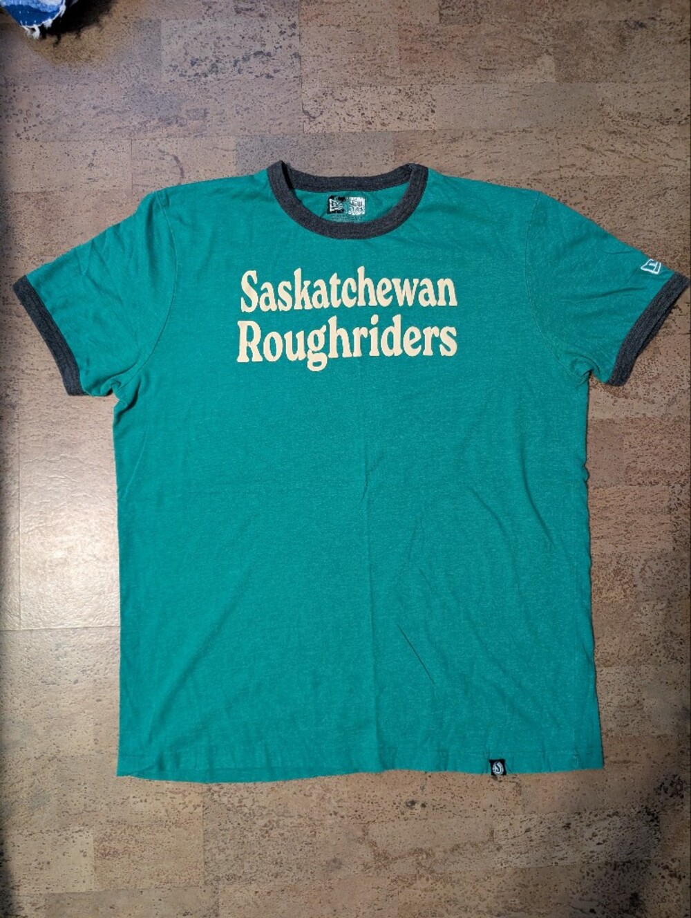 Saskatchewan Roughriders New Era CFL Men's XL Ringer T-shirt Tee